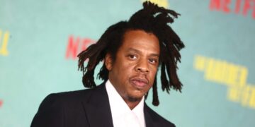 El rapero Jay-Z responde a la reacción capitalista en una entrevista