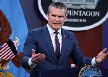 Hegseth dice que la guerra de Irán no es interminable, pero se niega a proporcionar un cronograma para su fin