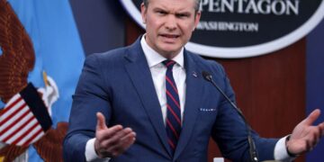 Hegseth dice que la guerra de Irán no es interminable, pero se niega a proporcionar un cronograma para su fin