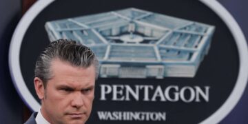 Hegseth ora por la “violencia abrumadora” en Irán en el “nombre de Jesucristo”