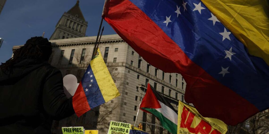 Juez puede reconsiderar desestimar el caso de Maduro debido a que Estados Unidos bloqueó sus fondos legales