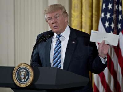 Las personas mayores negras sin registros de nacimiento podrían verse privadas de sus derechos por la Ley SAVE America