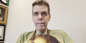 Perez Hilton hospitalizado durante 21 días por error en medicación contra la gripe