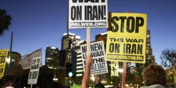 Trump dice que “las guerras se pueden librar 'para siempre'” mientras el gobierno se niega a dar un cronograma claro sobre Irán