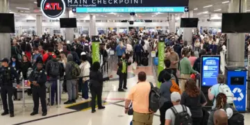 Trump to Sign Order to Pay TSA Agents