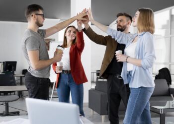 Software de nóminas y control horario: herramientas para mejorar la administración de personal