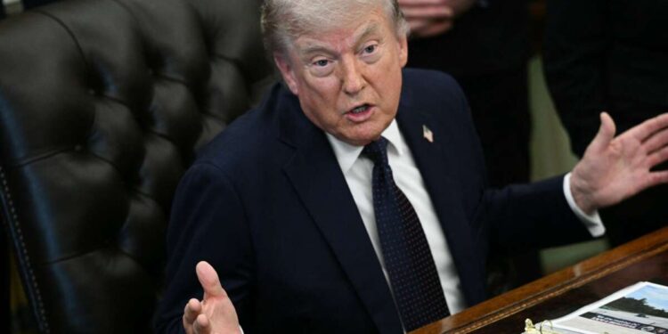 8 de cada 10 publicaciones de Trump que llaman a alguien "bajo coeficiente intelectual" presentan a una persona de color