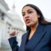 AOC pide a los demócratas que “se sigan las mismas reglas” que los republicanos en materia de manipulación