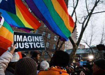 Boise responde a la prohibición de la bandera del orgullo gay en Idaho con una exhibición creativa