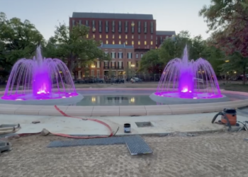 El constructor del salón Trump recibió 17 millones de dólares para el proyecto que el administrador de Biden dijo que costaría 3 millones de dólares