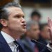 “Eso es asesinato”: el demócrata interroga a Hegseth sobre su orden de cometer crímenes de guerra