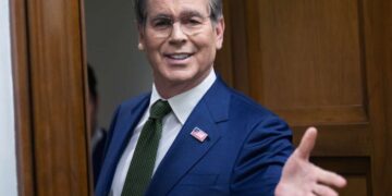 Estados Unidos amplía las sanciones de “furia económica” contra Irán mientras Trump declara un alto el fuego