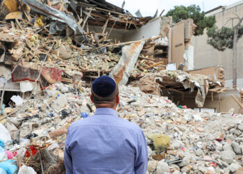 Estados Unidos e Israel afirmaron estar luchando por las minorías iraníes, mientras las bombardeaban