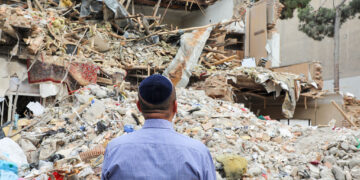 Estados Unidos e Israel afirmaron estar luchando por las minorías iraníes, mientras las bombardeaban