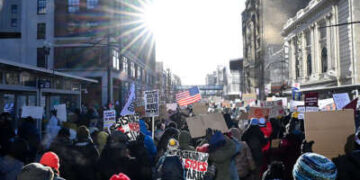 Fiscal de MN investiga arresto de ICE de ciudadano estadounidense como posible secuestro