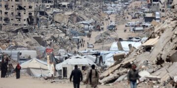 Frente a Heckler, Vance se jacta de un “alto el fuego” en Gaza que según grupos es un fracaso