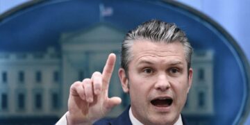 Horas después del alto el fuego, Hegseth exige que Irán entregue uranio o Estados Unidos se apoderará de él