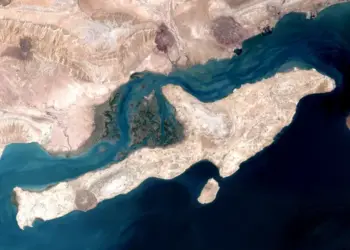 Iran Vows Lasting Grip on Strait of Hormuz After War