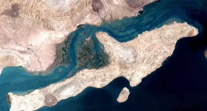 Iran Vows Lasting Grip on Strait of Hormuz After War