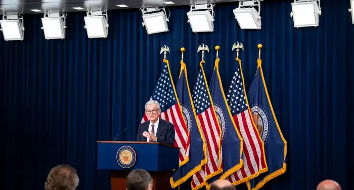 Fed Still Forecasts Lower Interest Rates This Year Despite Iran Conflict