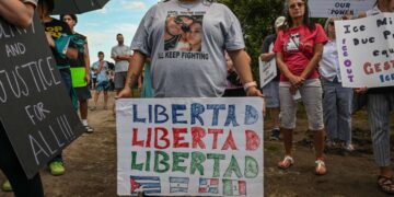 La orden del juez para el “cocodrilo Alcatraz” puede determinar el acceso legal a otras cárceles de ICE