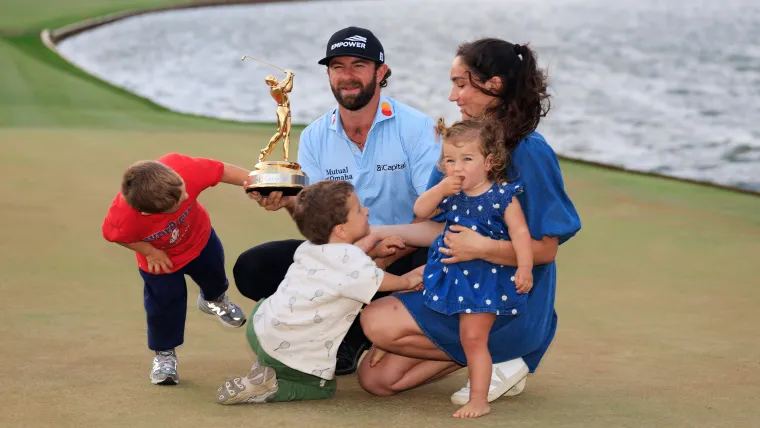 La vida familiar de Cameron Young y Kelsey con sus tres hijos