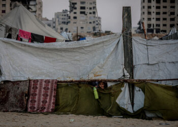 Las bombas han disminuido, pero Israel controla todos los aspectos de nuestras vidas en Gaza