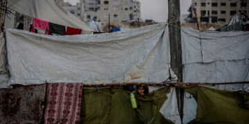 Las bombas han disminuido, pero Israel controla todos los aspectos de nuestras vidas en Gaza