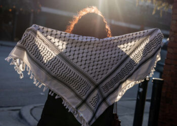 Las campañas sionistas de doxxing cambiaron sus vidas. Ahora demandan por daños y perjuicios.