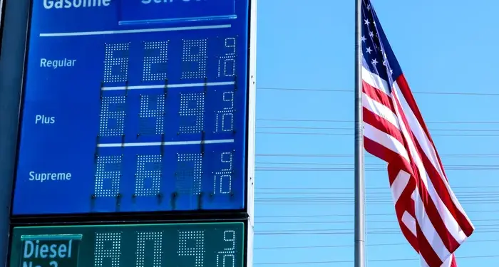 US Retail Sales Jump in March as Higher Gas Prices Lift Spending