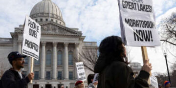 Líderes indígenas advierten que el auge de la IA repite patrones de extracción