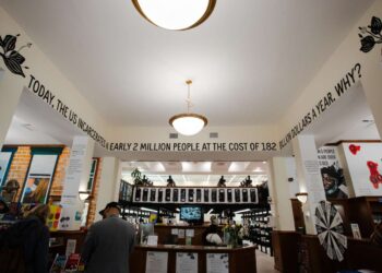 Los elementos visuales ayudan a exponer las realidades del encarcelamiento masivo a una audiencia más amplia