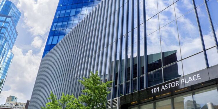 Los profesores luchan contra las tácticas antisindicales en la Universidad de St. John en Nueva York