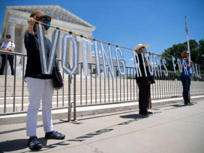 Mientras la Ley Trump SAVE America se estanca en el Congreso, los estados rojos aprueban sus propias versiones