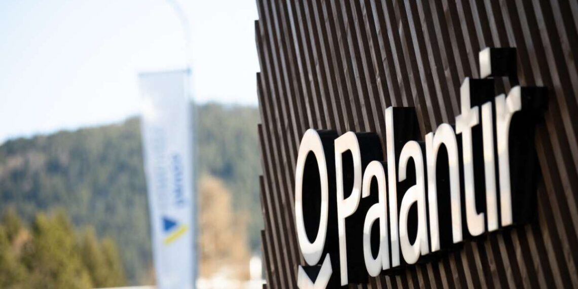 Palantir publica un manifiesto lamentando la “castración” de la Alemania nazi en la posguerra
