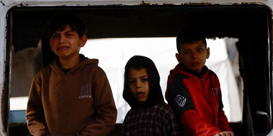 Principal grupo palestino por los derechos de los niños cierra sus contraventanas después de ser atacado por Israel