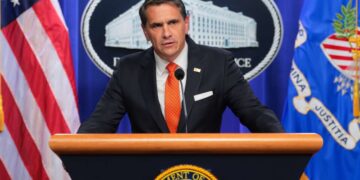 Todd Blanche dice que los estadounidenses “deberían estar contentos” con el uso del Departamento de Justicia como arma por parte de Trump