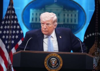 Trump califica de “noticias falsas” el informe fáctico de CNN sobre la declaración de alto el fuego de Irán