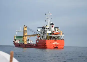 Trump Extends Jones Act Waiver for 90 Days to Ease Energy Crunch