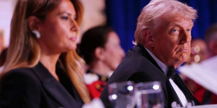 Trump pide a ABC que despida a Kimmel por una broma que hizo días antes del tiroteo en WHCD