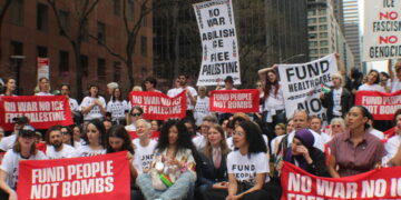 Una acción masiva apunta a Schumer y Gillibrand antes de la votación del Senado sobre la ayuda a Israel