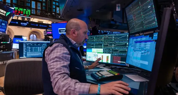 Wall Street Review: Stock Rally Broadens as S&P 500, Nasdaq Hit New Record Highs