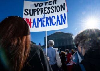 El Partido Republicano y SCOTUS desataron una “carrera armamentista manipuladora” a expensas de los votantes negros