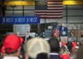 El presidente Donald Trump pronuncia un discurso sobre la economía en la fábrica de Coosa Steel Corporation en Rome, Georgia (Saul Loeb/AFP vía Getty Images)