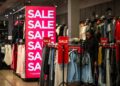 Ventas en un centro comercial en Columbia, Maryland, el 24 de noviembre de 2025. (Madalina Kilroy/The Epoch Times)
