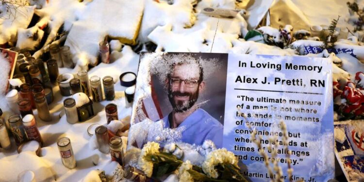 Se informa que VA inició investigaciones sobre trabajadores que asistieron a la vigilia por Alex Pretti