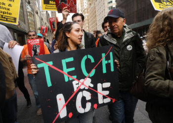 Surgen más detalles sobre el uso secreto de ICE por parte de Trump para espiar a sus críticos