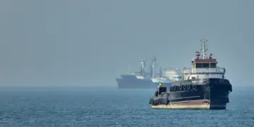 Trump Paused Hormuz Naval Mission Amid Progress in Iran Talks: Israeli Officials