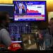 Una transmisión en vivo muestra a Jerome Powell, presidente de la Reserva Federal de EE. UU., hablando después de una reunión del Comité Federal de Mercado Abierto, en el piso de la Bolsa de Valores de Nueva York en la ciudad de Nueva York el 18 de marzo de 2026.